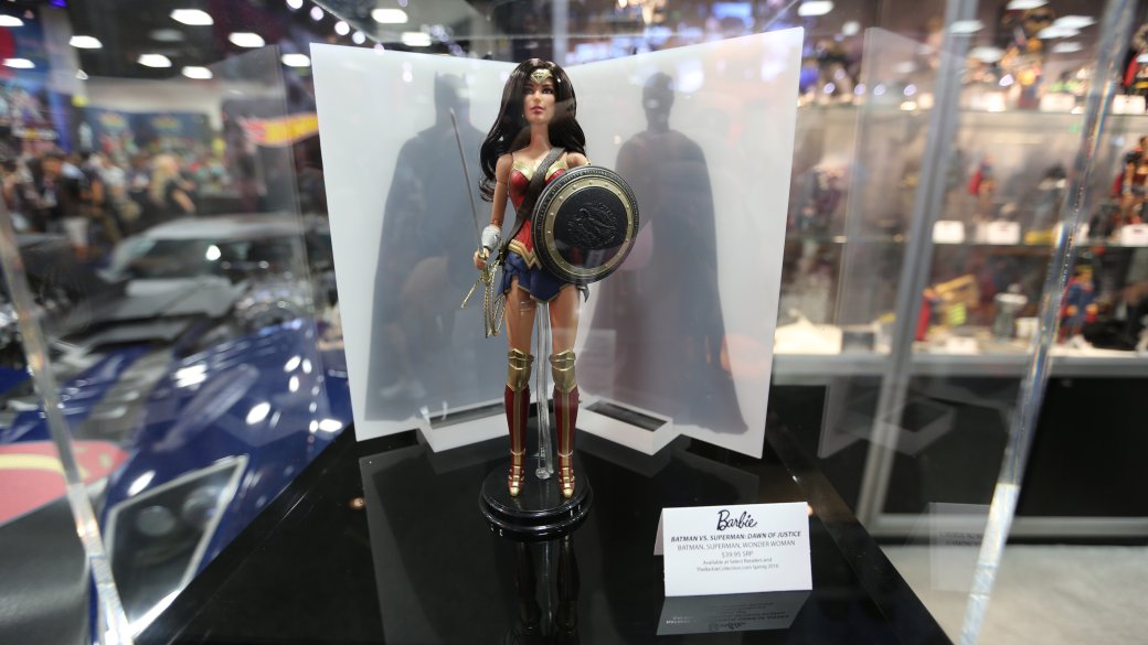 Костюмы, гаджеты и фигурки Бэтмена на Comic-Con 2015 - Изображение 33 Костюмы, гаджеты и фигурки Бэтмена на Comic-Con 2015 - Изображение 33