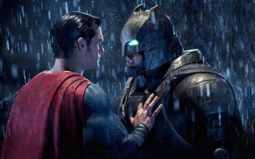 Зак Снайдер озвучил более лаконичное название своей версии «Бэтмена против Супермена»